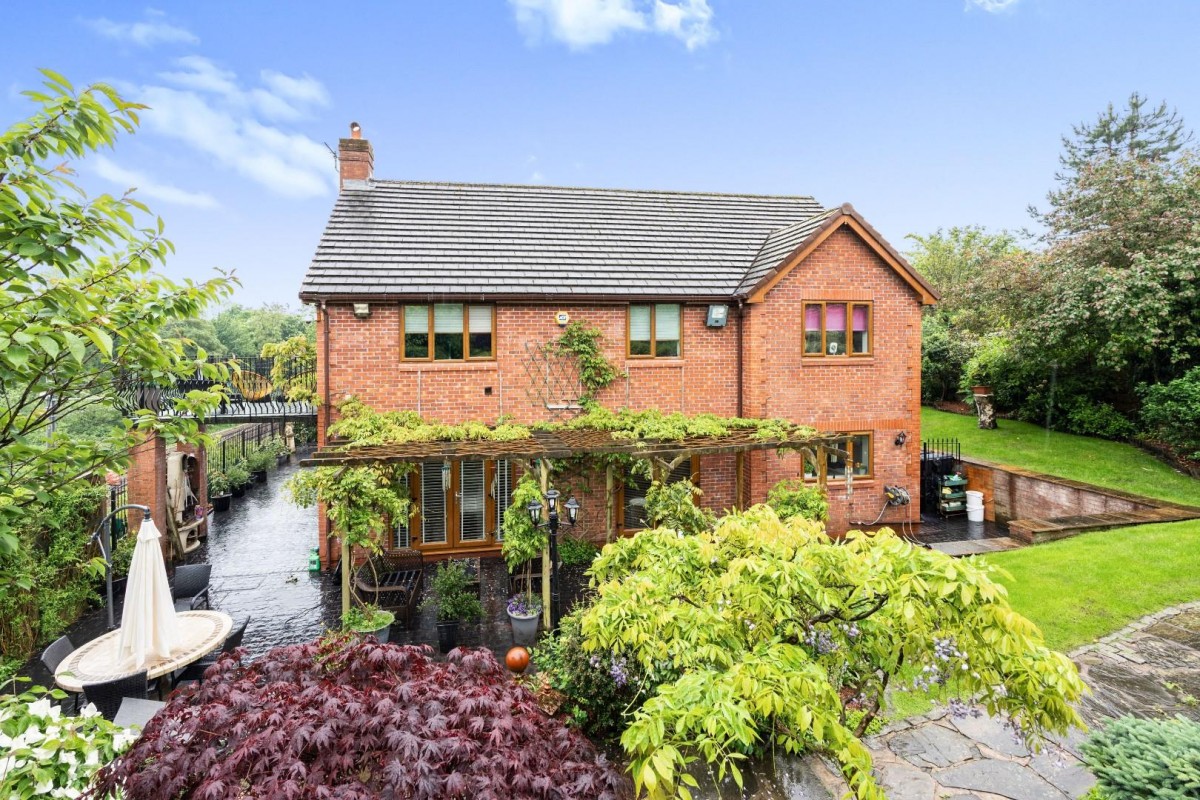 Wood Lea Chase, Pendlebury, Swinton, Manchester