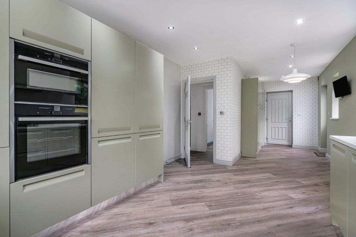 Wood Lea Chase, Pendlebury, Swinton, Manchester