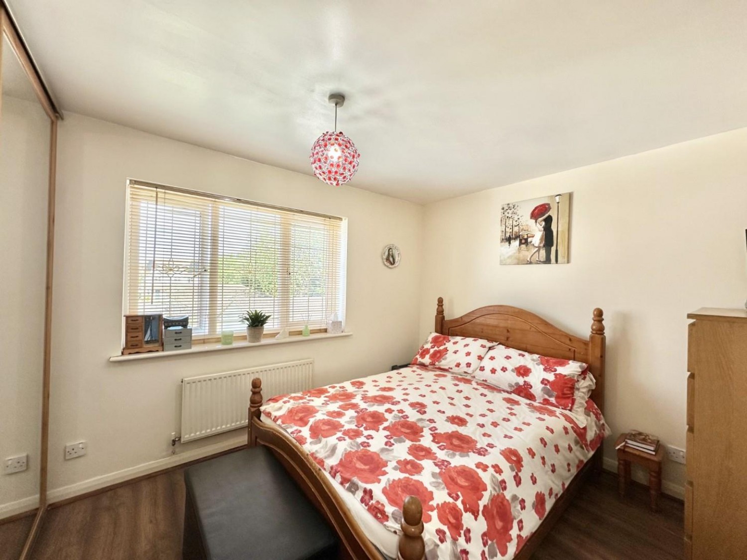 2 bedroom House for sale in Tollgate Drive, Hayes