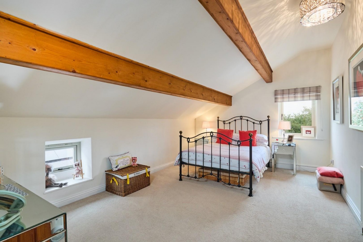 5 bedroom House for sale in Hunters Green, Cullingworth,