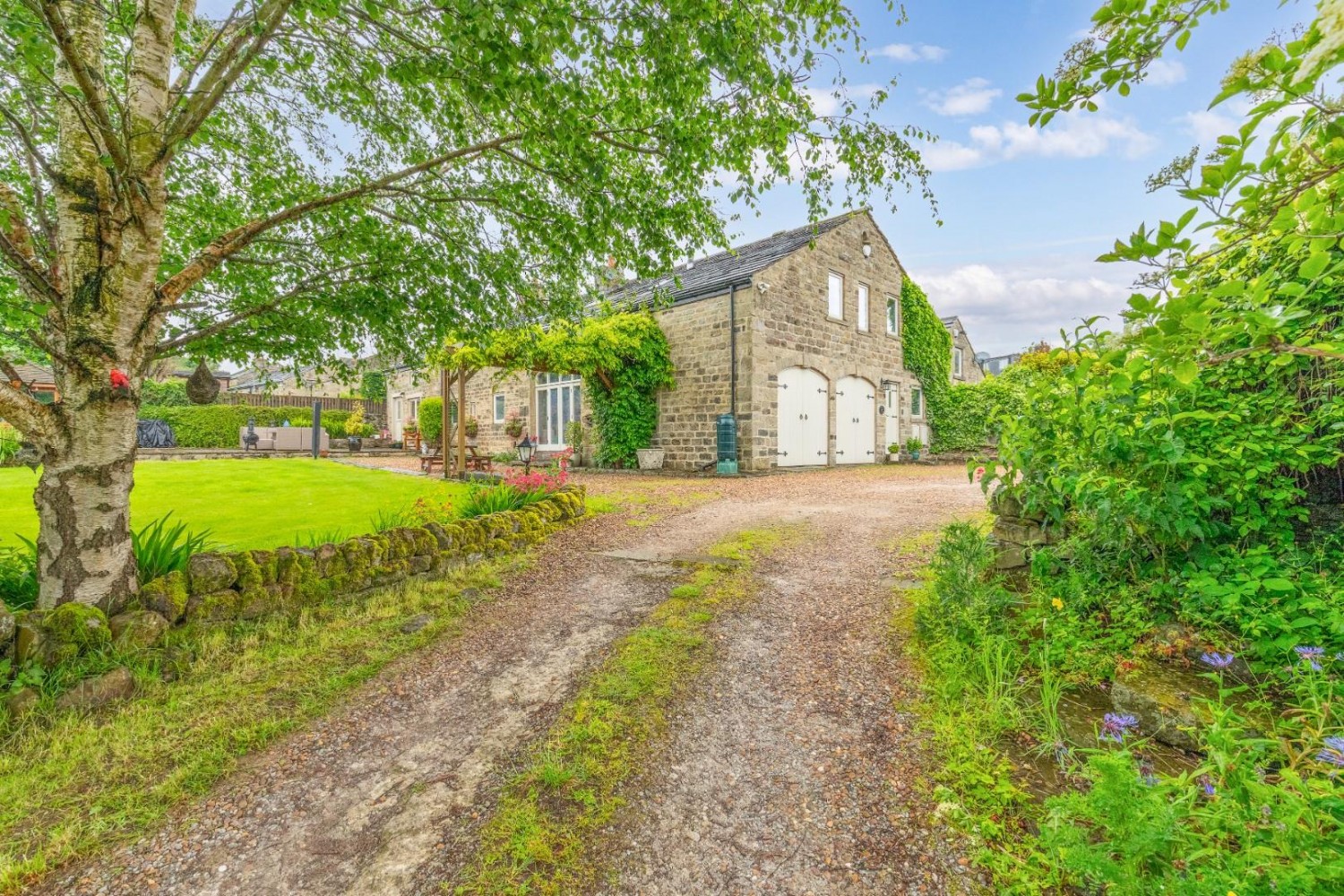 5 bedroom House for sale in Hunters Green, Cullingworth,