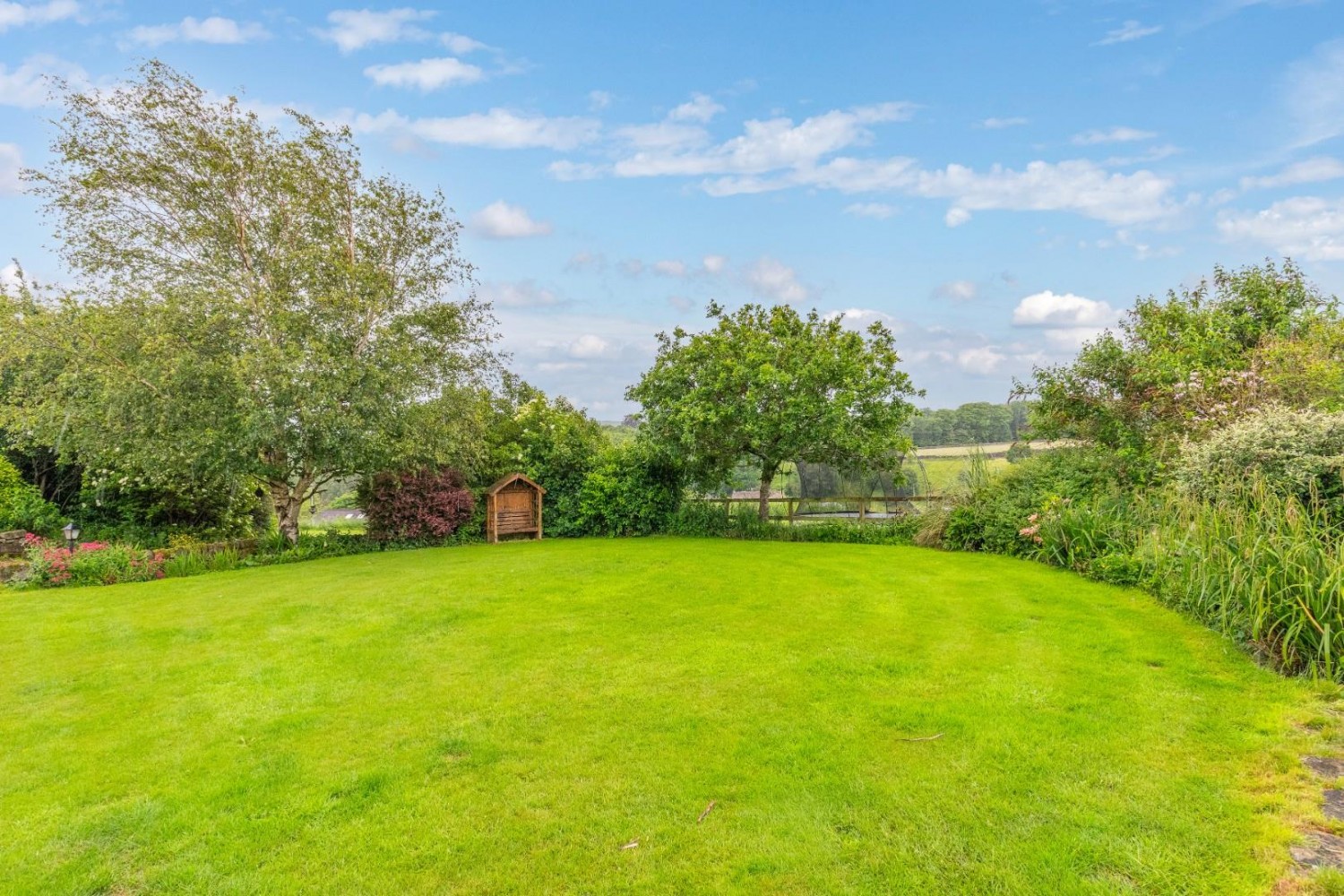5 bedroom House for sale in Hunters Green, Cullingworth,