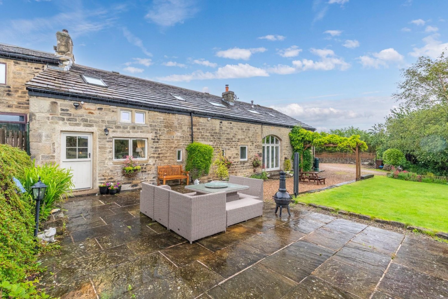 5 bedroom House for sale in Hunters Green, Cullingworth,