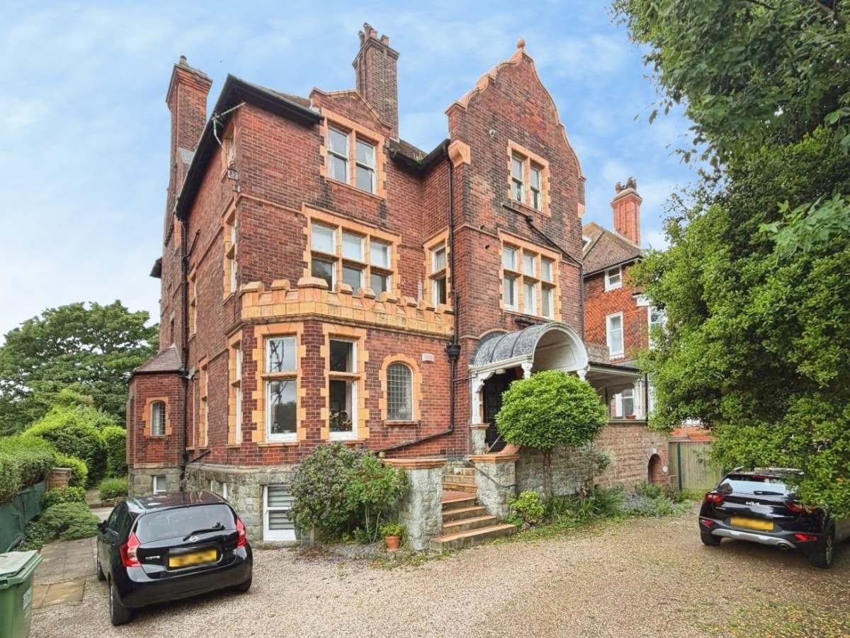 Earls Avenue, Folkestone