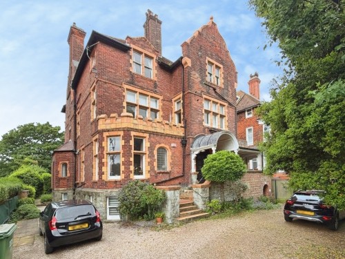Earls Avenue, Folkestone