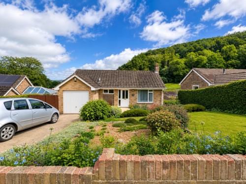 Five Acres, Dursley