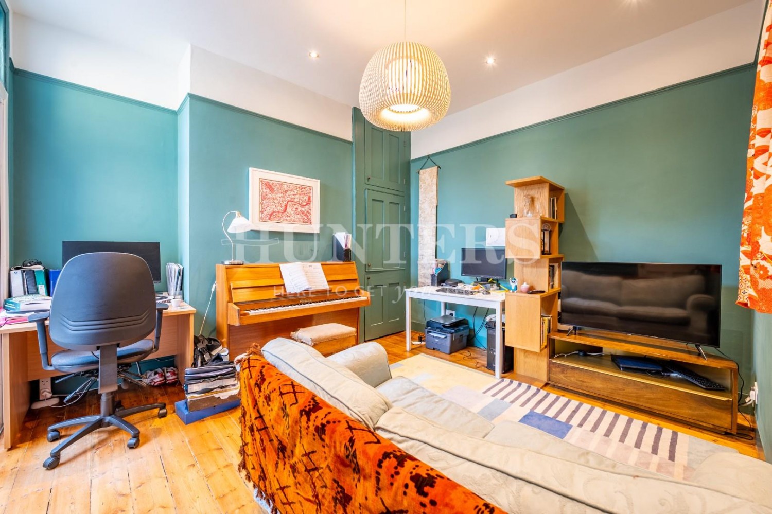 East Bank, London, N16