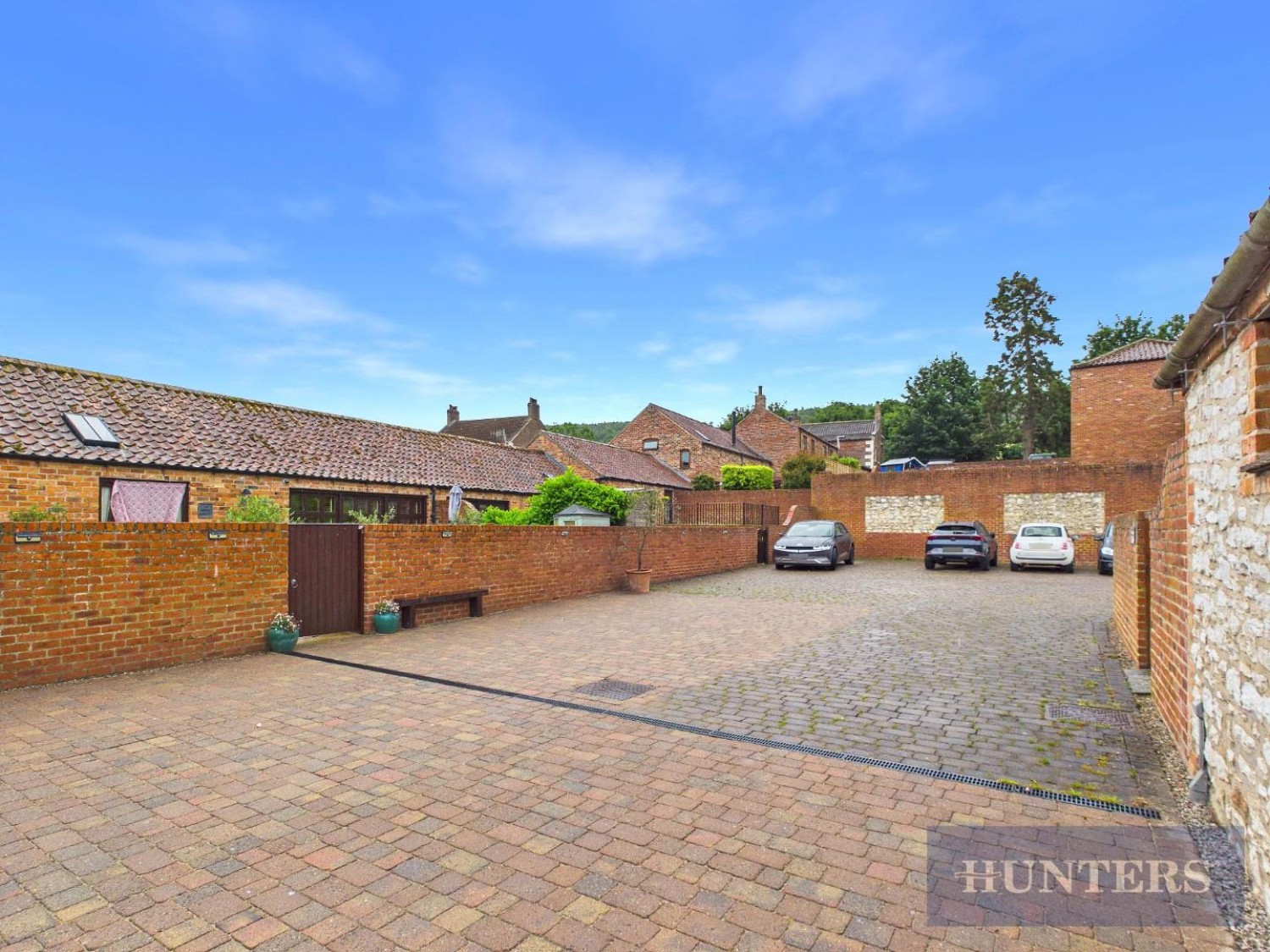3 bedroom House for sale in Main Street, Staxton, Scarborough