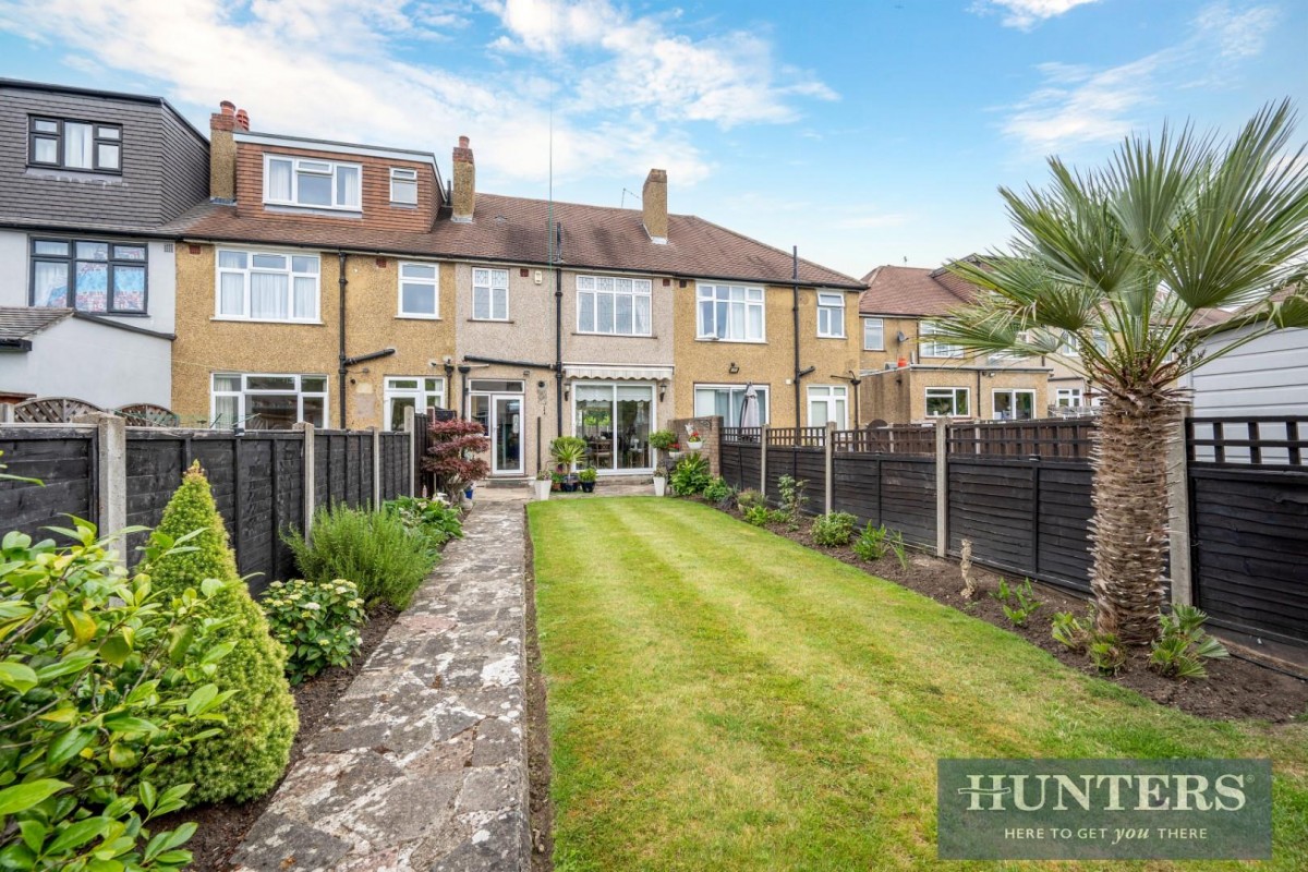 Inveresk Gardens, Worcester Park