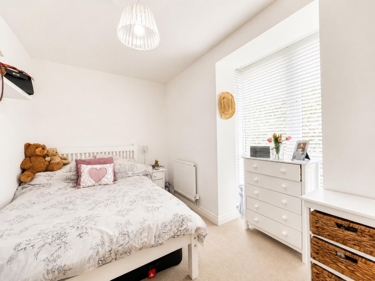 Arthur Maybury Close, Repton Park