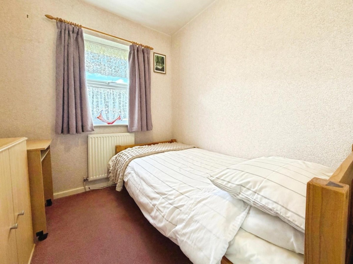 Riverside Court, St. Annes Park