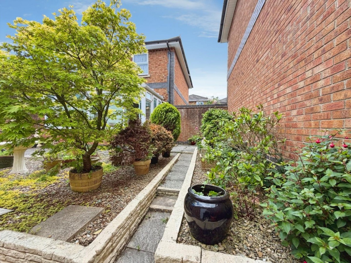 Riverside Court, St. Annes Park