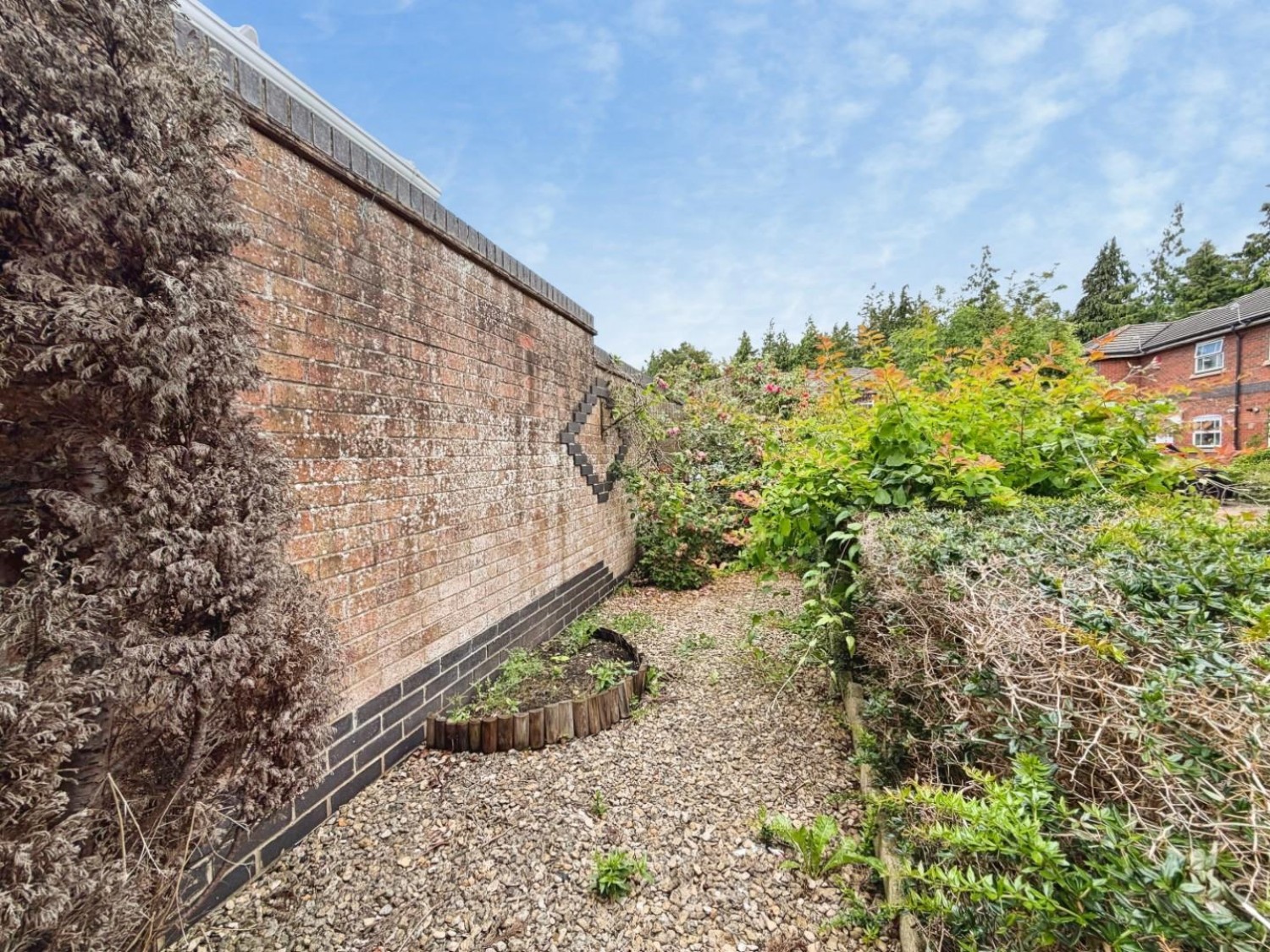Riverside Court, St. Annes Park
