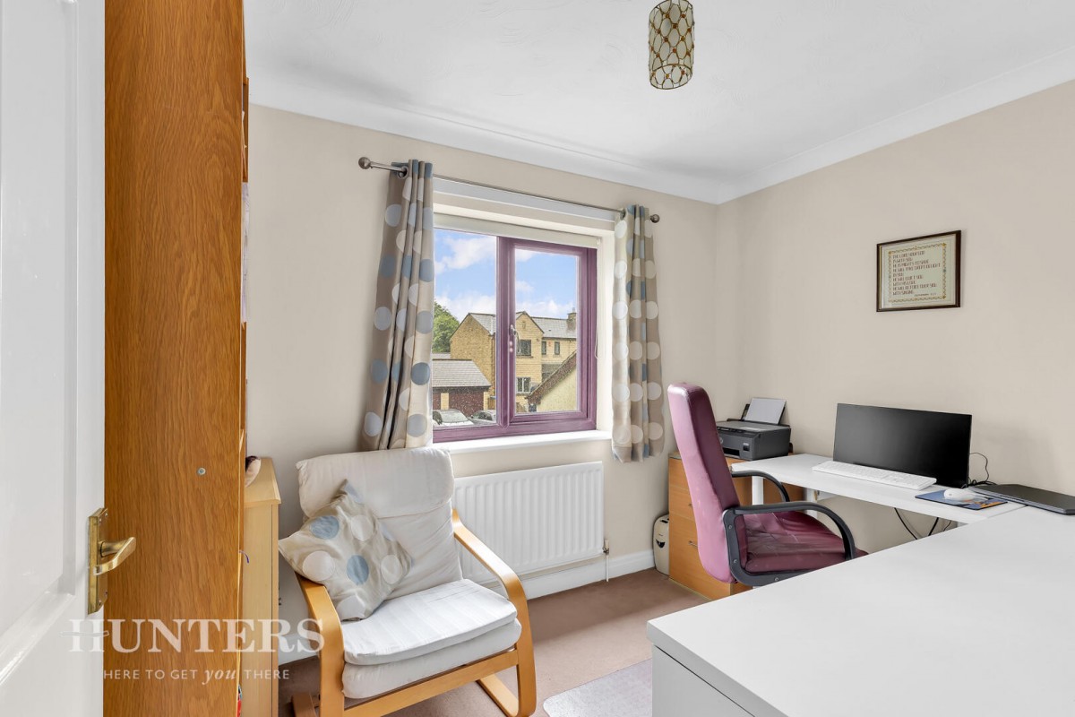 Vineyard Close, Wardle, OL12 9NG