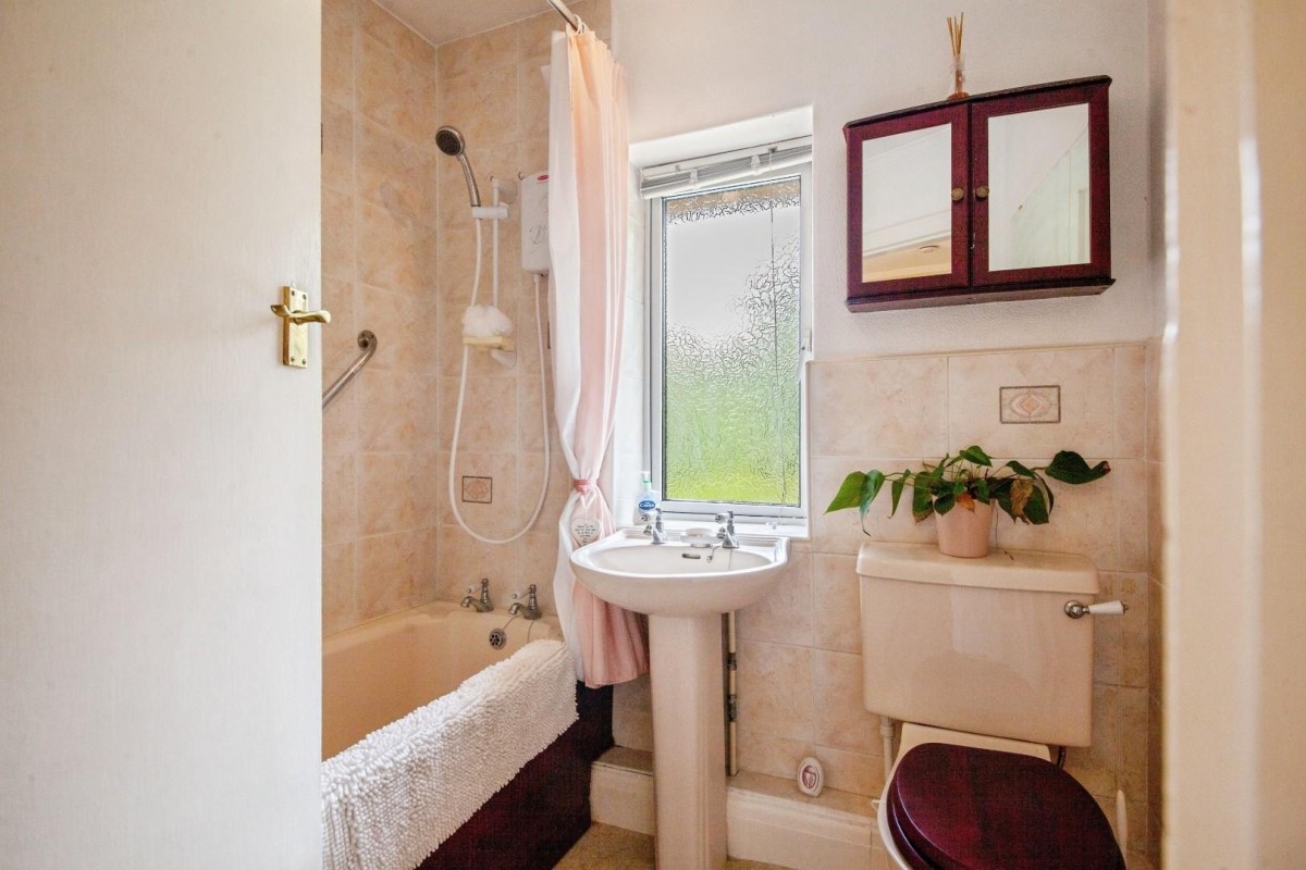 Shenstone Road, Hillsborough, S6