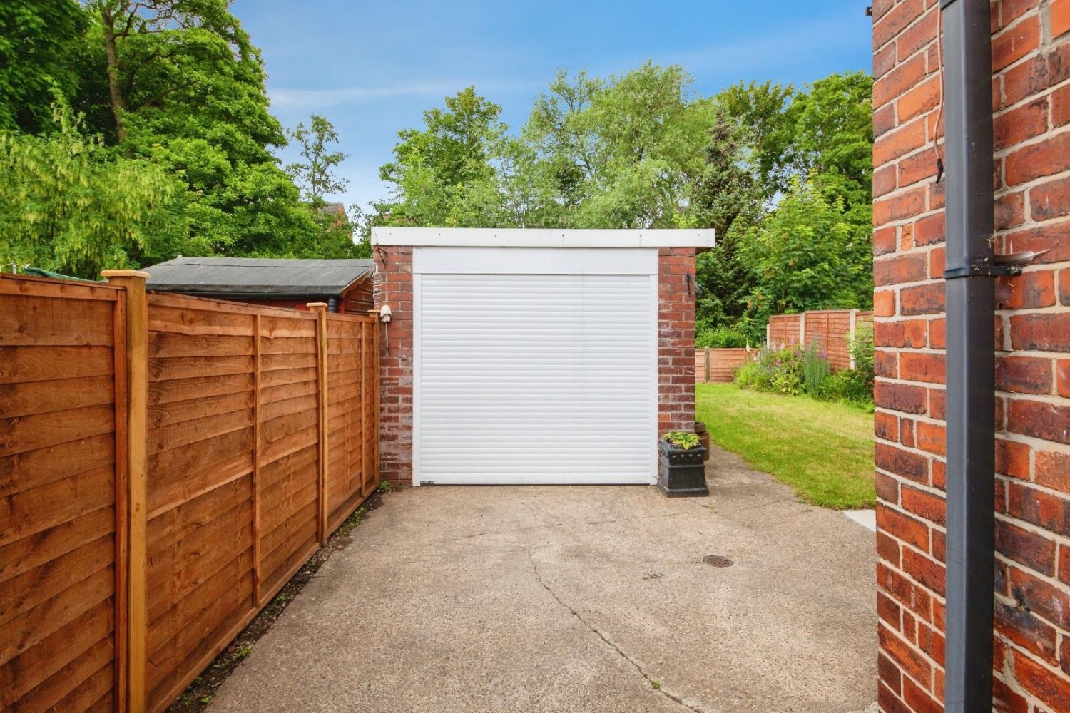 Shenstone Road, Hillsborough, S6