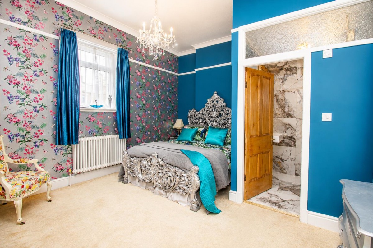 'The Old Vicarage' Hawkshaw Avenue