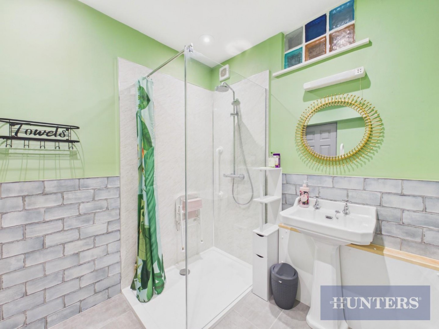 4 bedroom House for sale in Falsgrave Road, Scarborough
