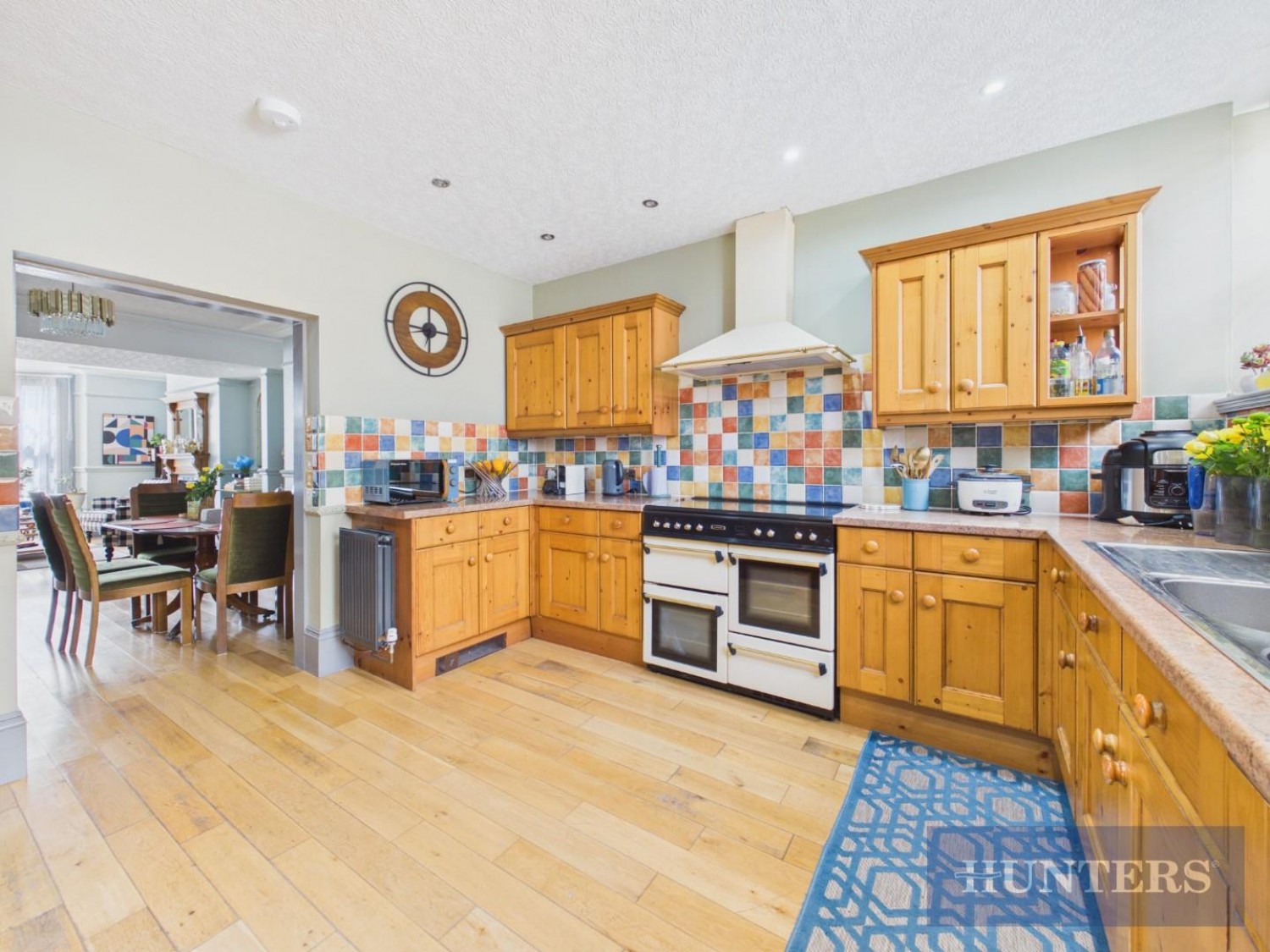 4 bedroom House for sale in Falsgrave Road, Scarborough