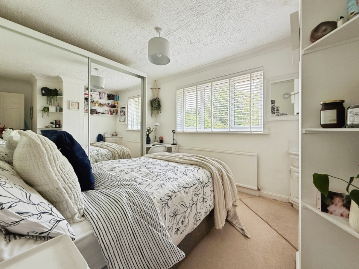 Mill Farm Drive, Stroud
