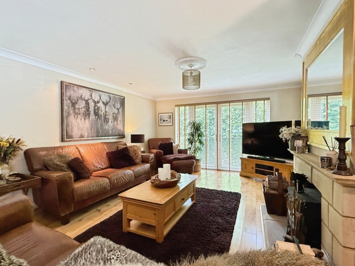 Mill Farm Drive, Stroud