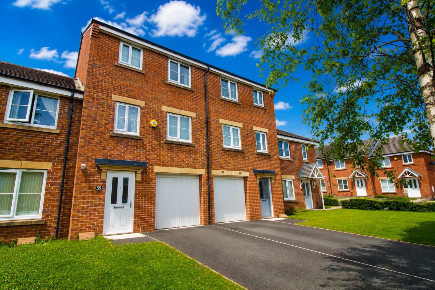 4 bedroom House to let in Kirkland Close, Blackburn