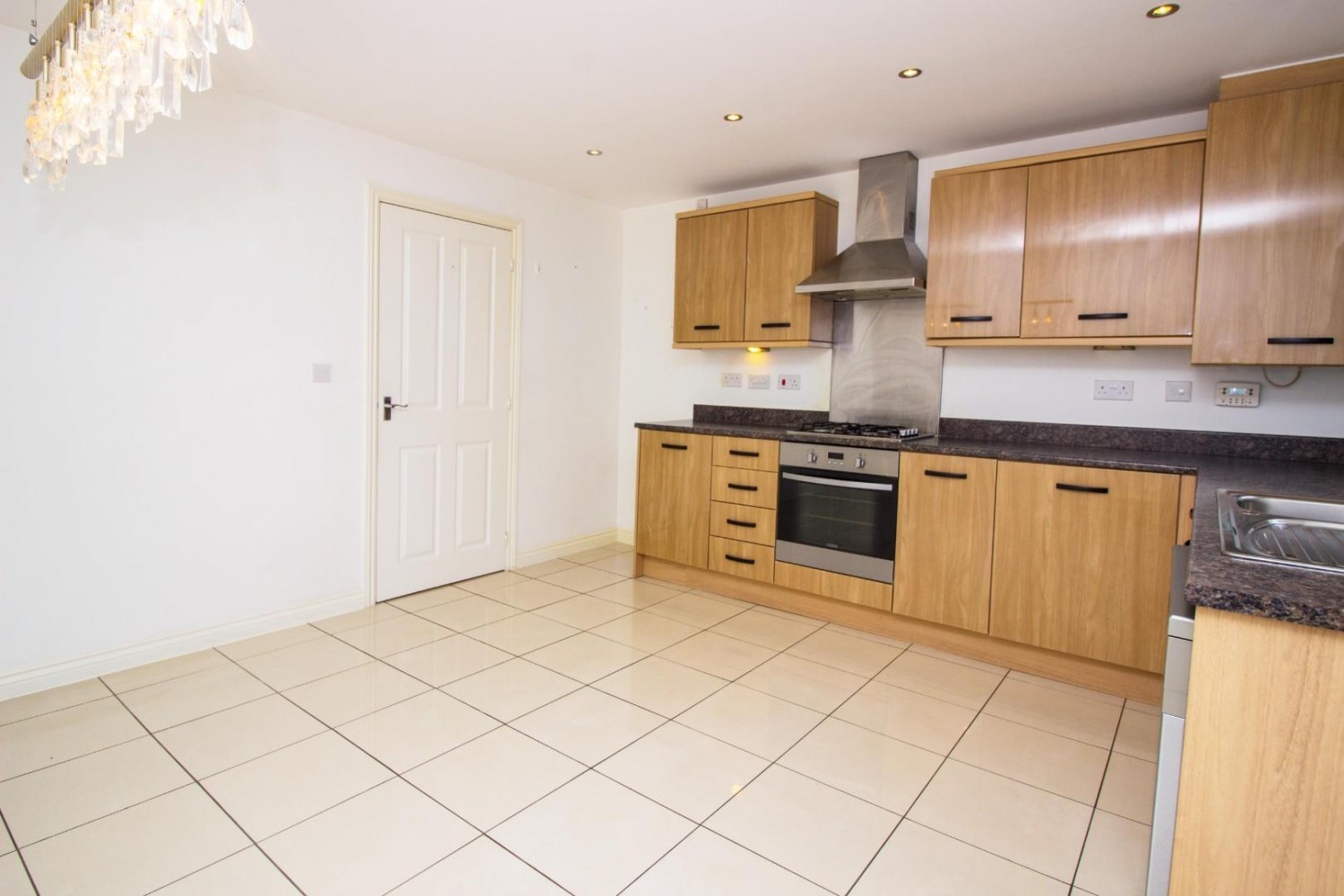4 bedroom House to let in Kirkland Close, Blackburn