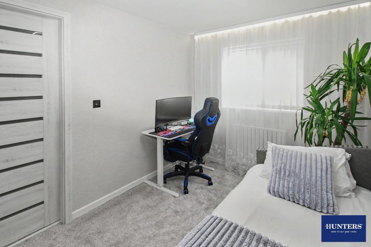 Warton Avenue Bradford, BD4 6JG