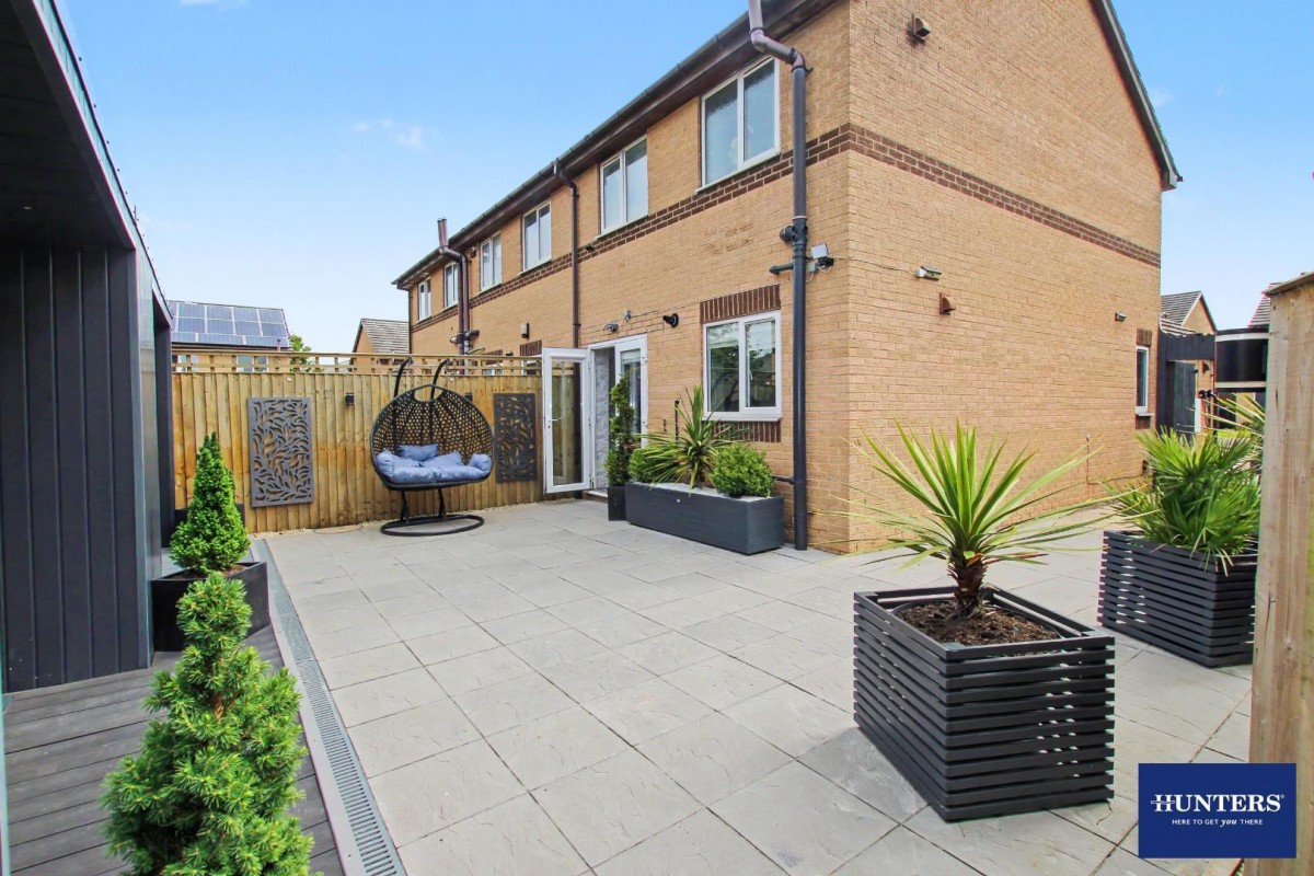 Warton Avenue Bradford, BD4 6JG