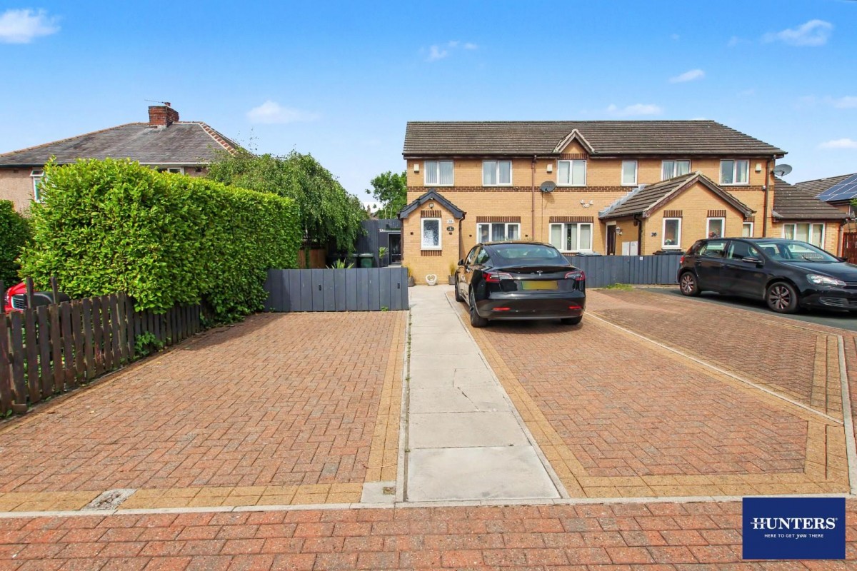 Warton Avenue Bradford, BD4 6JG