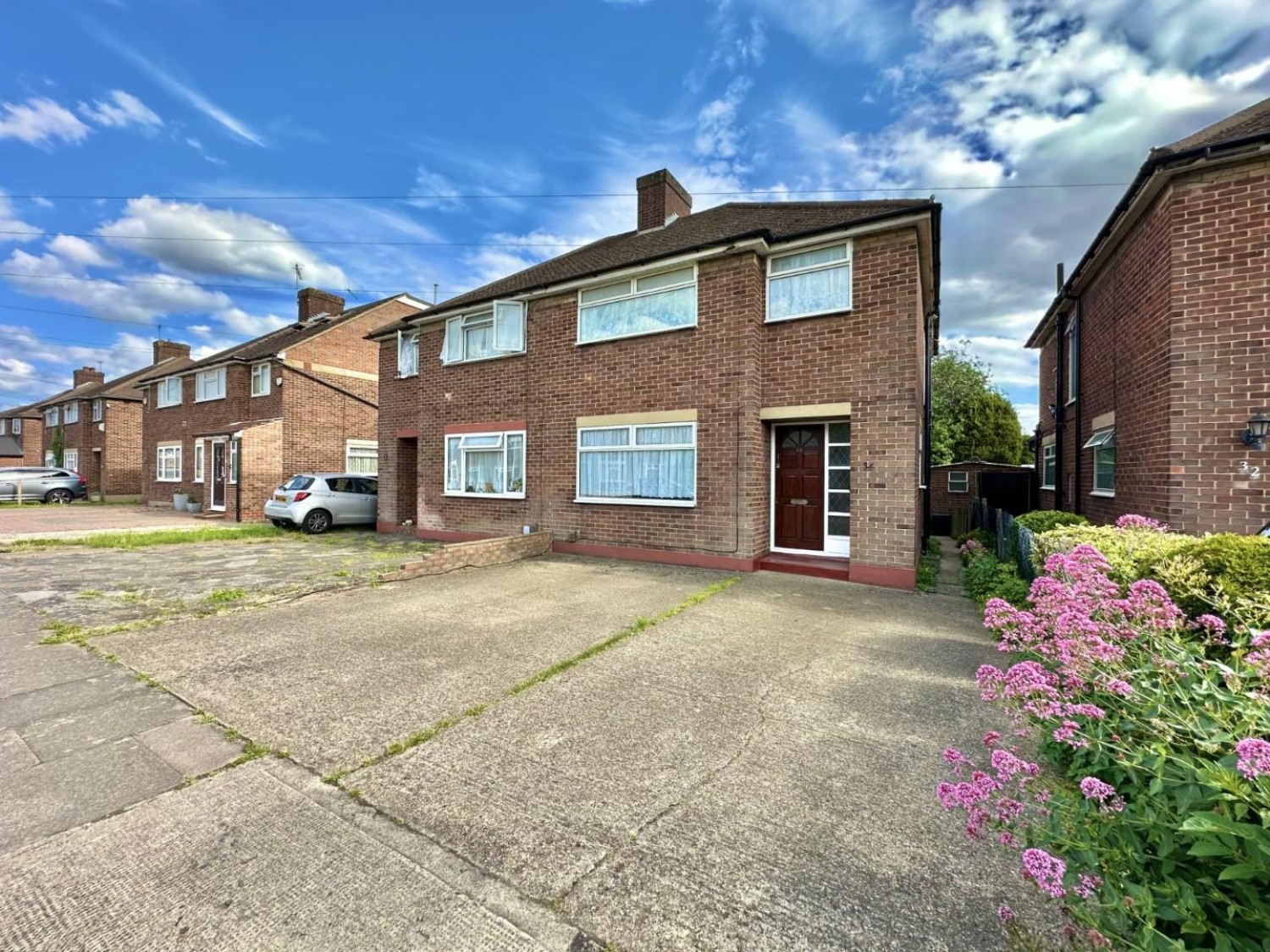 Wentworth Crescent, Hayes, UB3 1NN