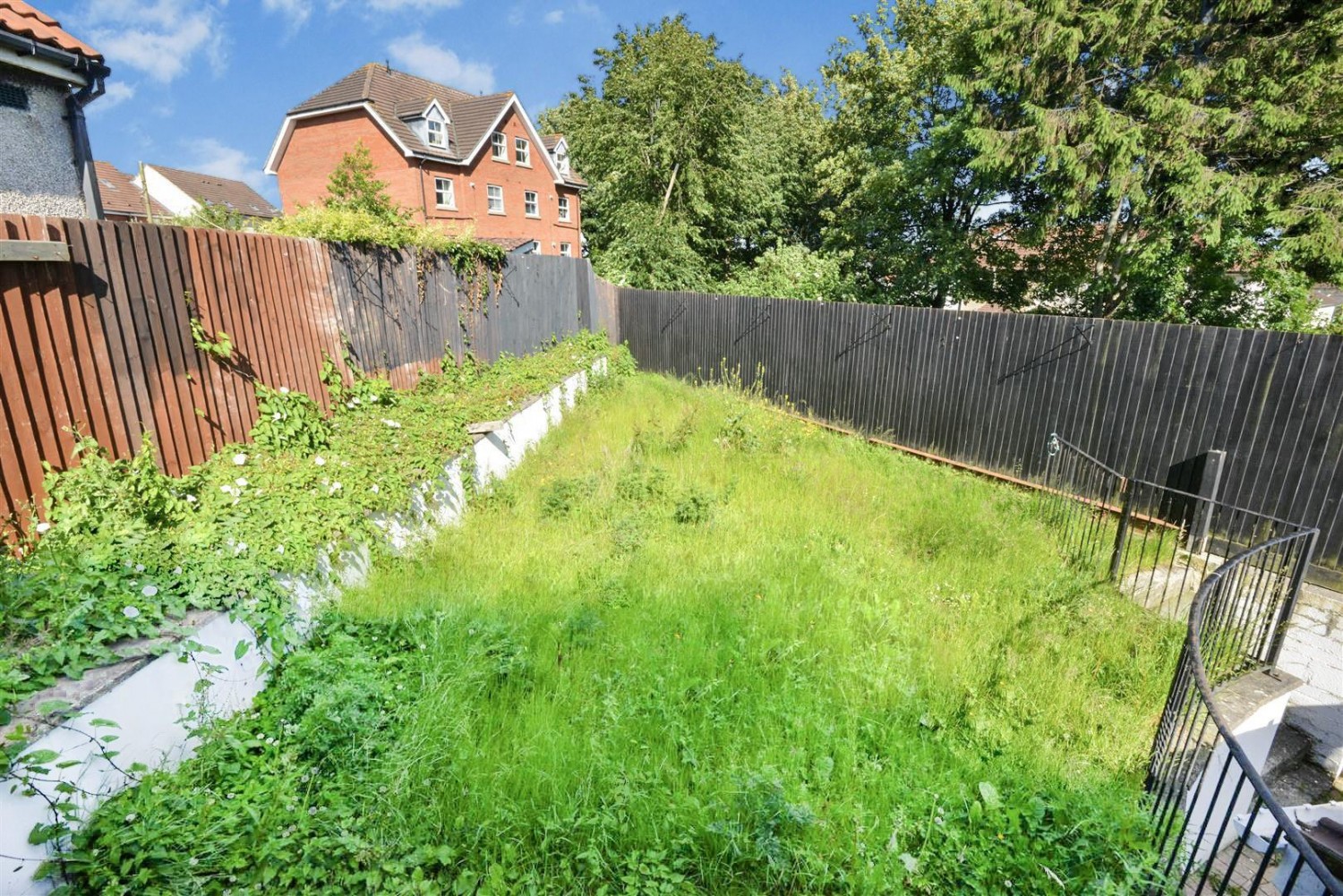 Downend Road, Kingswood, Bristol BS15 1SP