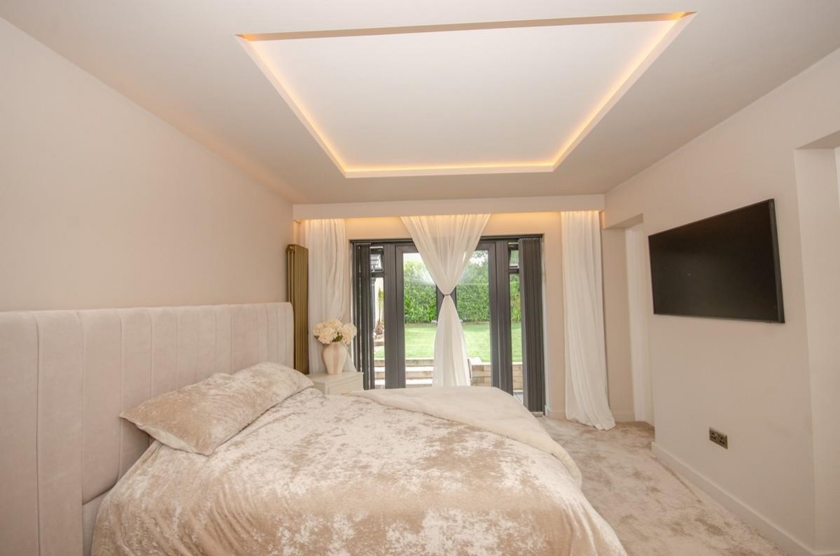 Bridgeleap Road, Downend, Bristol, BS16 6TE
