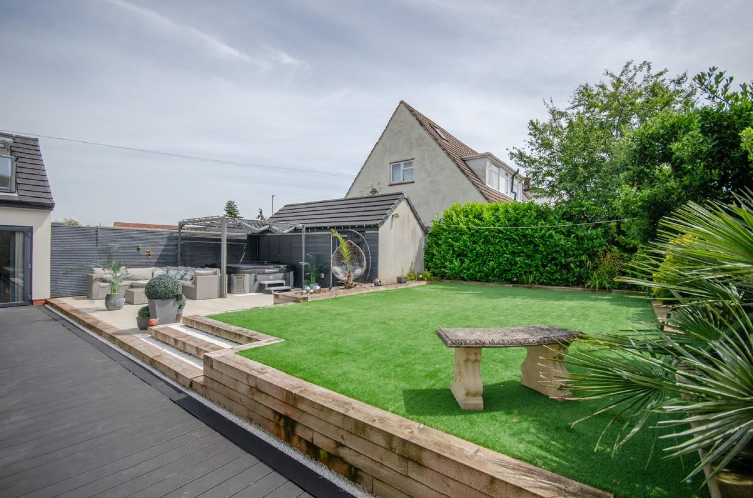 Bridgeleap Road, Downend, Bristol, BS16 6TE