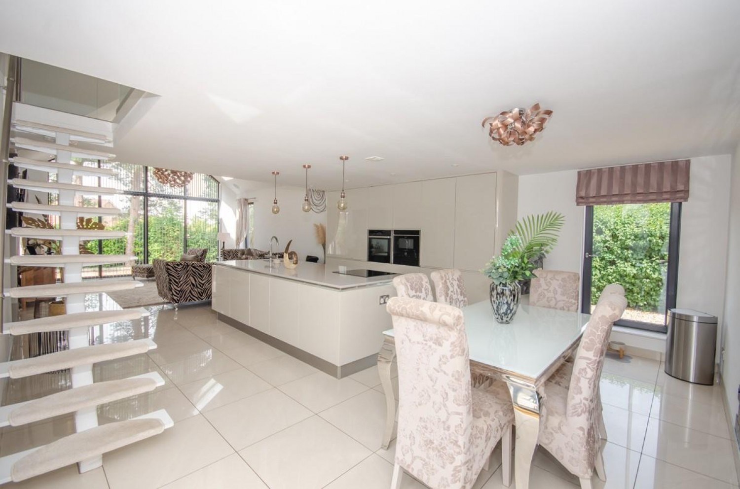 Bridgeleap Road, Downend, Bristol, BS16 6TE