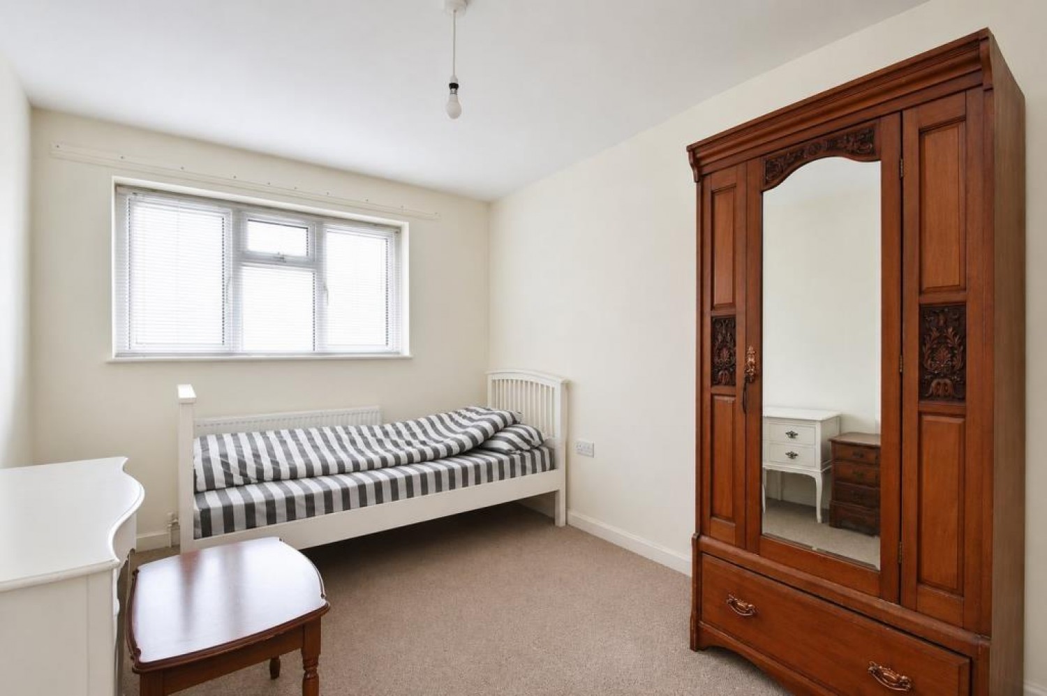 Woodlands Road, Harrogate, HG2 7AY