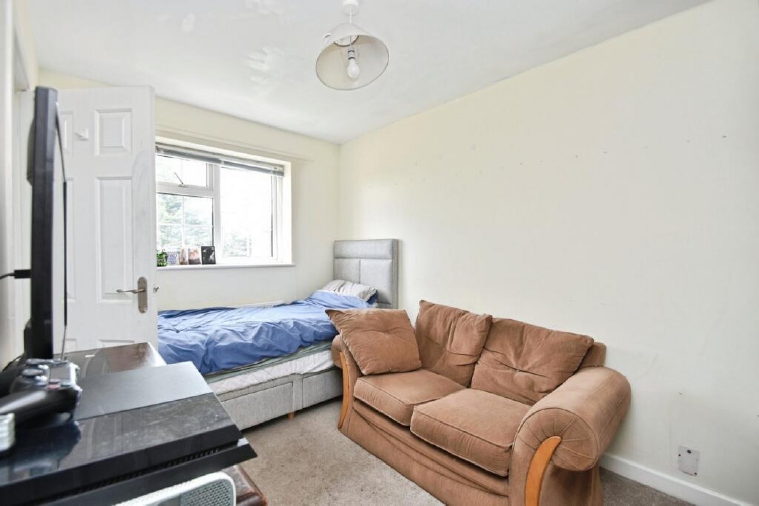 Woodlands Road, Harrogate, HG2 7AY