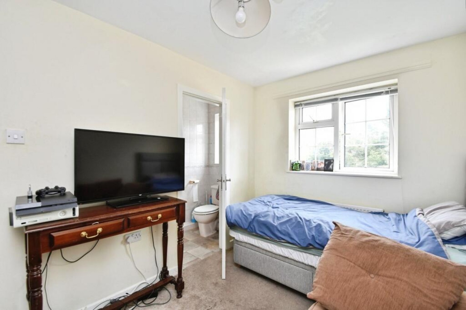 Woodlands Road, Harrogate, HG2 7AY