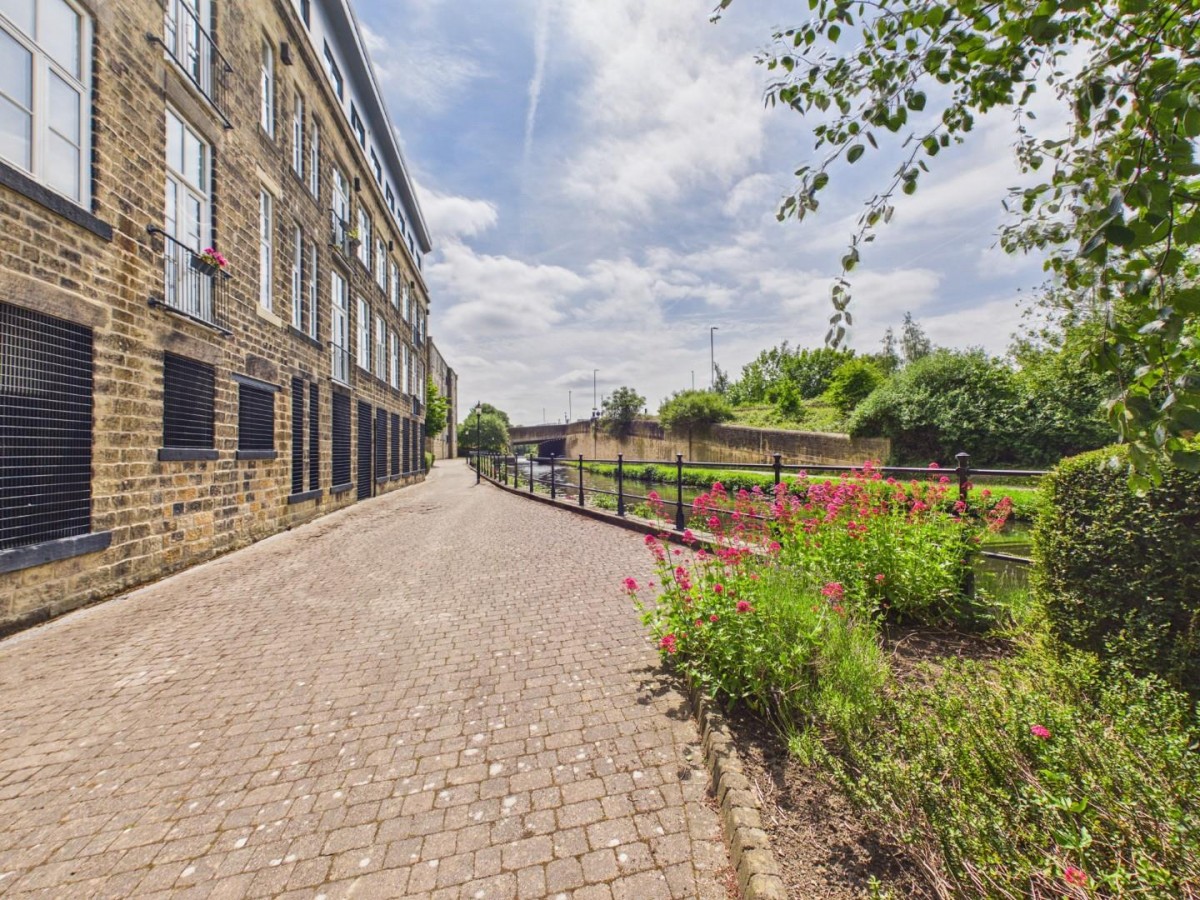 Britannia Wharf, Towpath Court, Bingley