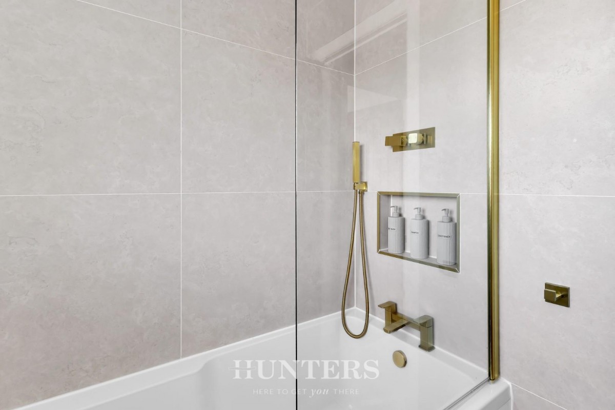 Barratt Gardens, Middleton, Manchester, M24