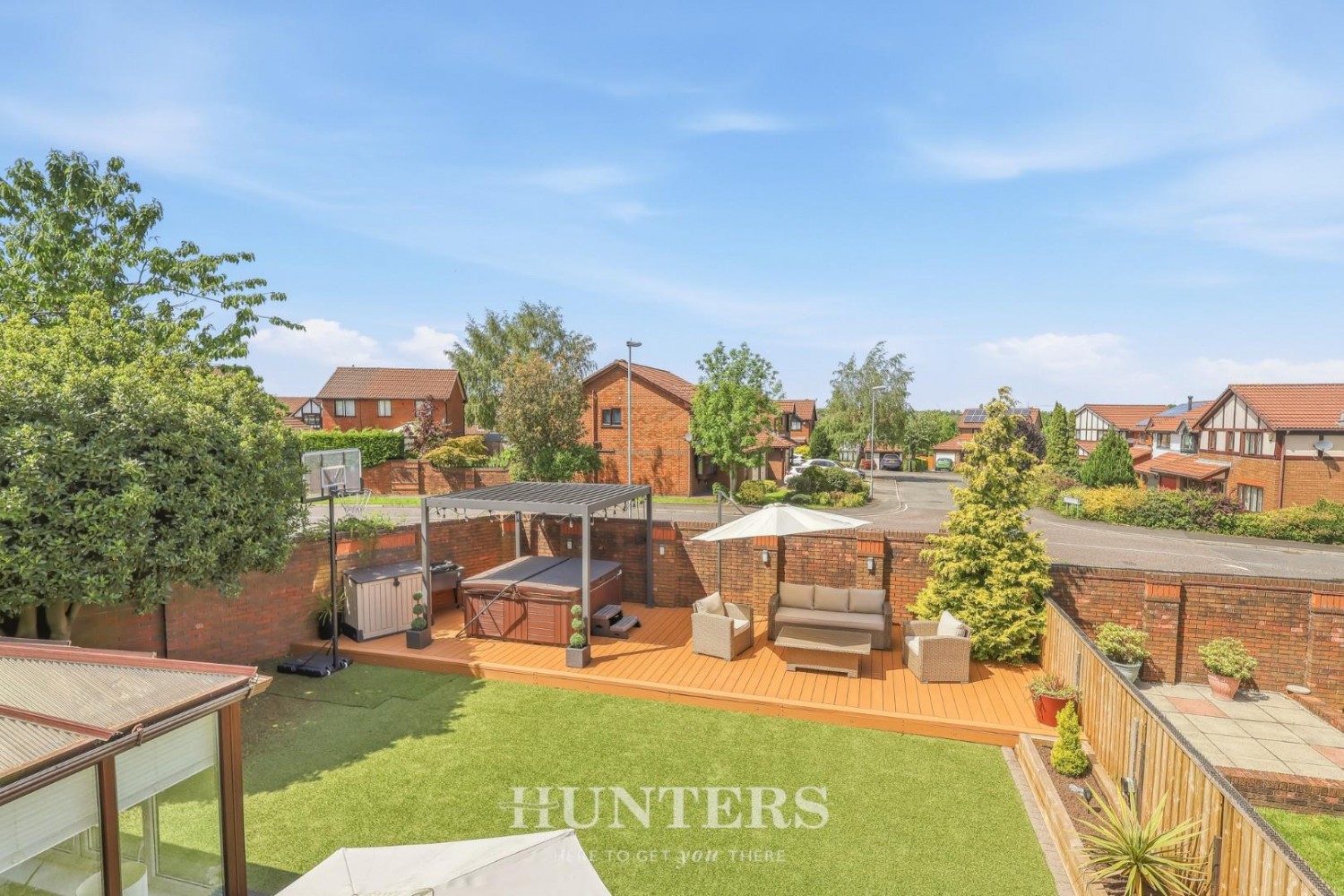 4 bedroom House for sale in Barratt Gardens, Middleton, Manchester, M24