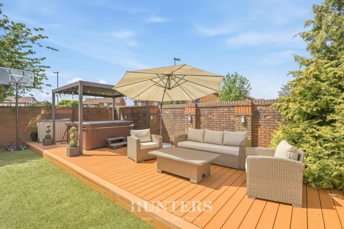 Barratt Gardens, Middleton, Manchester, M24