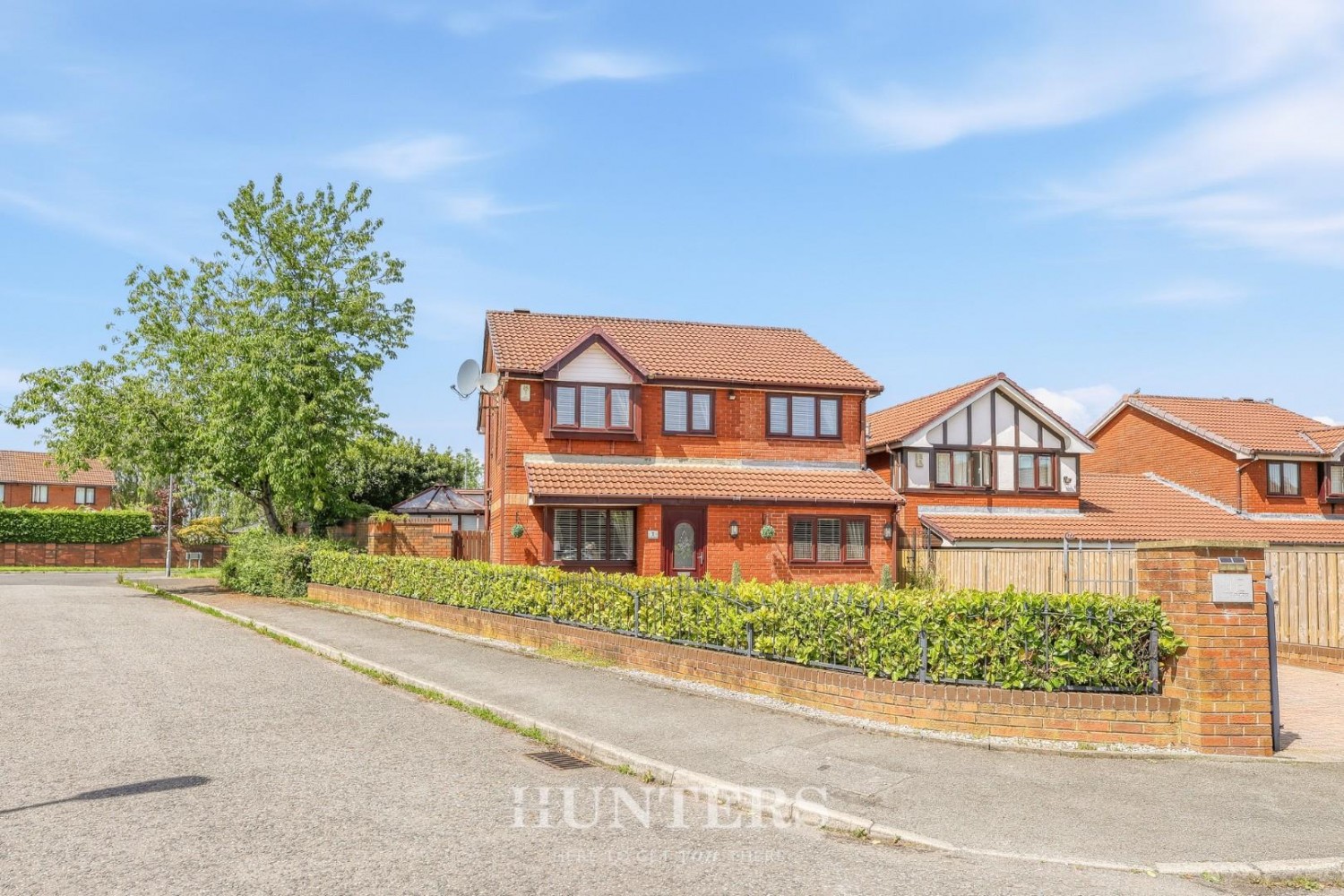 4 bedroom House for sale in Barratt Gardens, Middleton, Manchester, M24