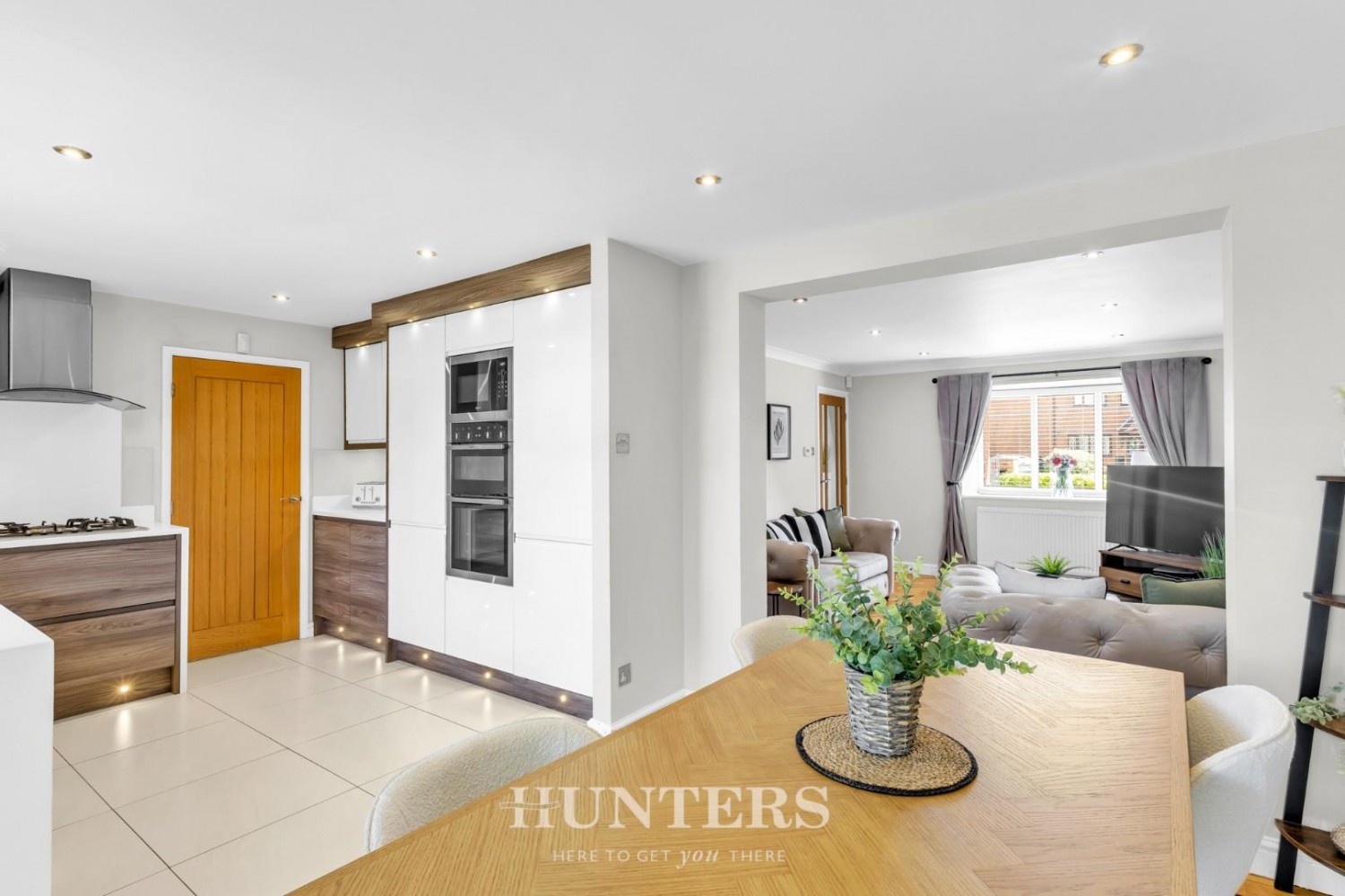 4 bedroom House for sale in Barratt Gardens, Middleton, Manchester, M24