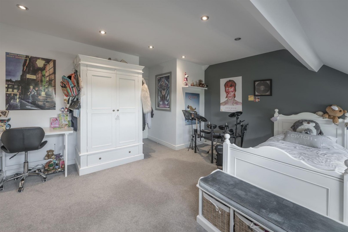 Clifton Street, Stourbridge, DY8 3XR