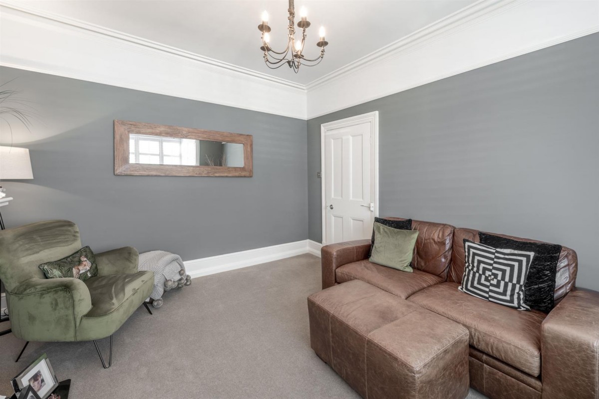 Clifton Street, Stourbridge, DY8 3XR