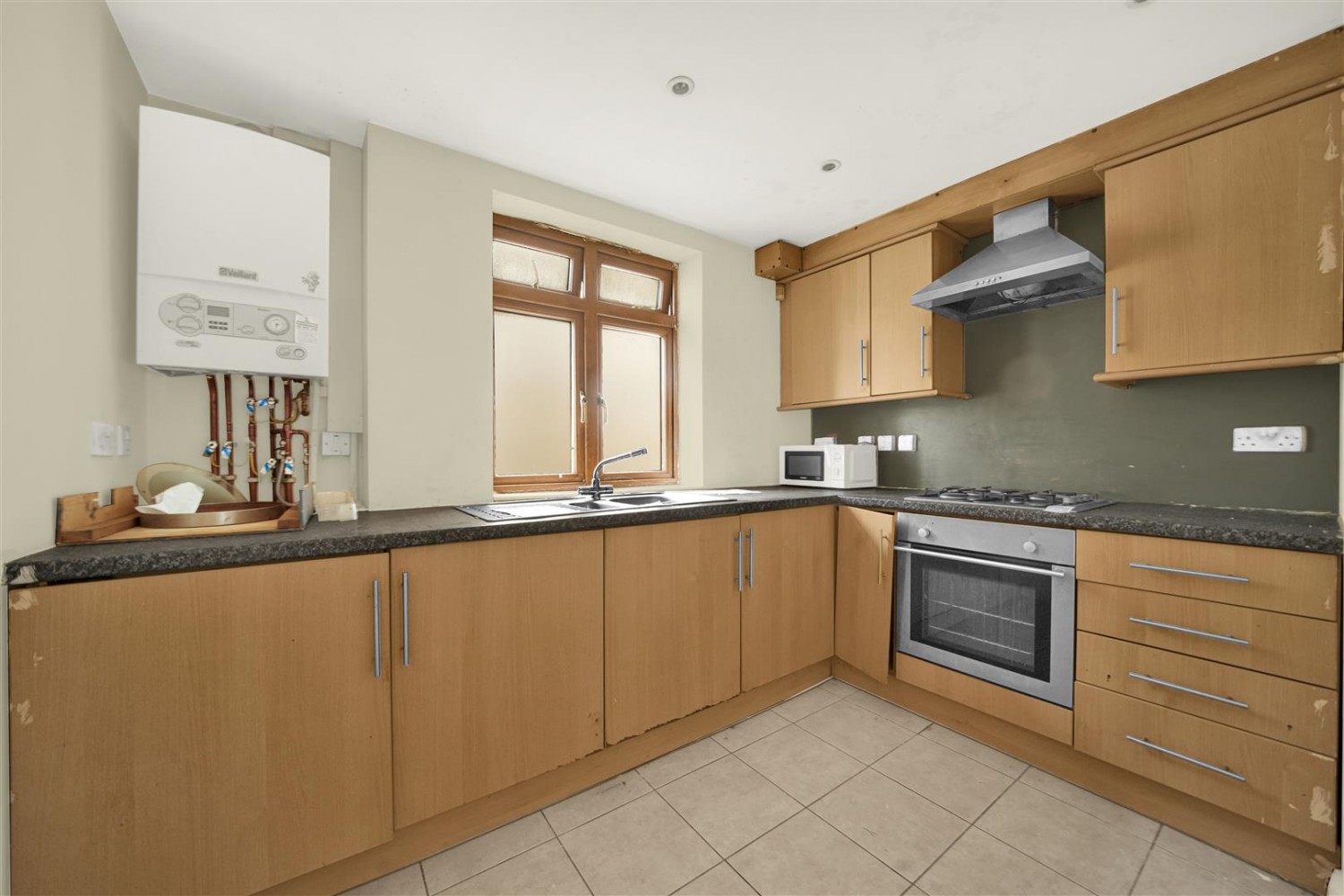 2 bedroom Flat for sale in Mawney Road, Romford, RM7