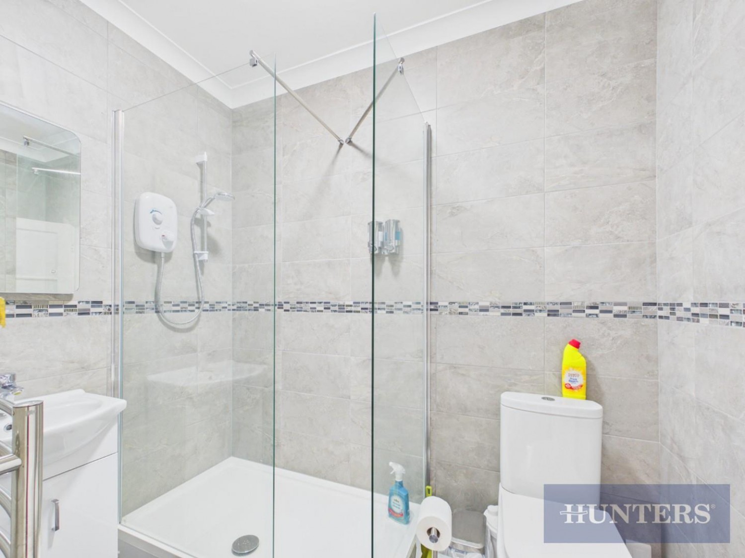 1 bedroom Flat to let in 1-2 Wessex Court, The Esplanade, Scarborough
