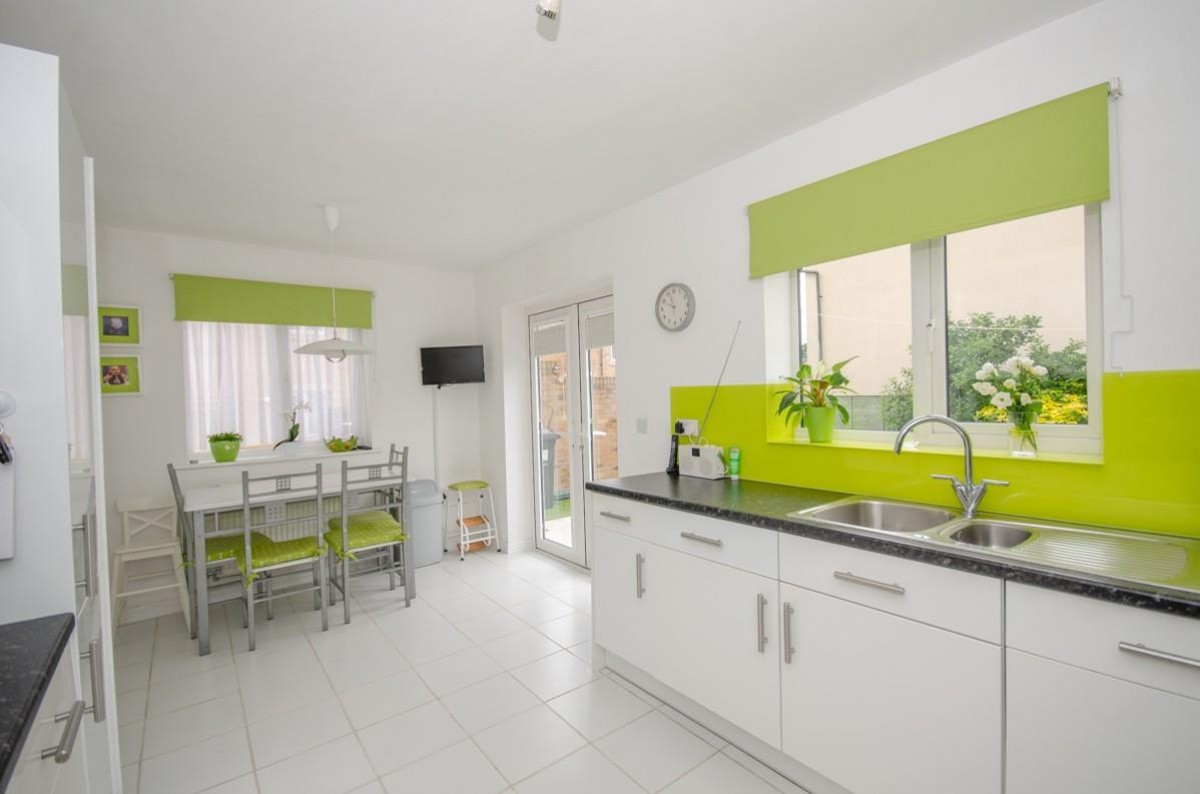 Newlands Lane, Lyde Green, Bristol, BS16 7GE