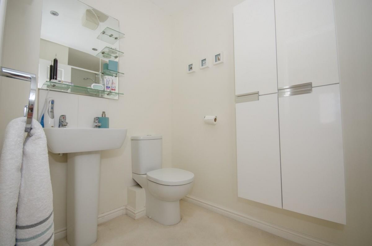 Newlands Lane, Lyde Green, Bristol, BS16 7GE